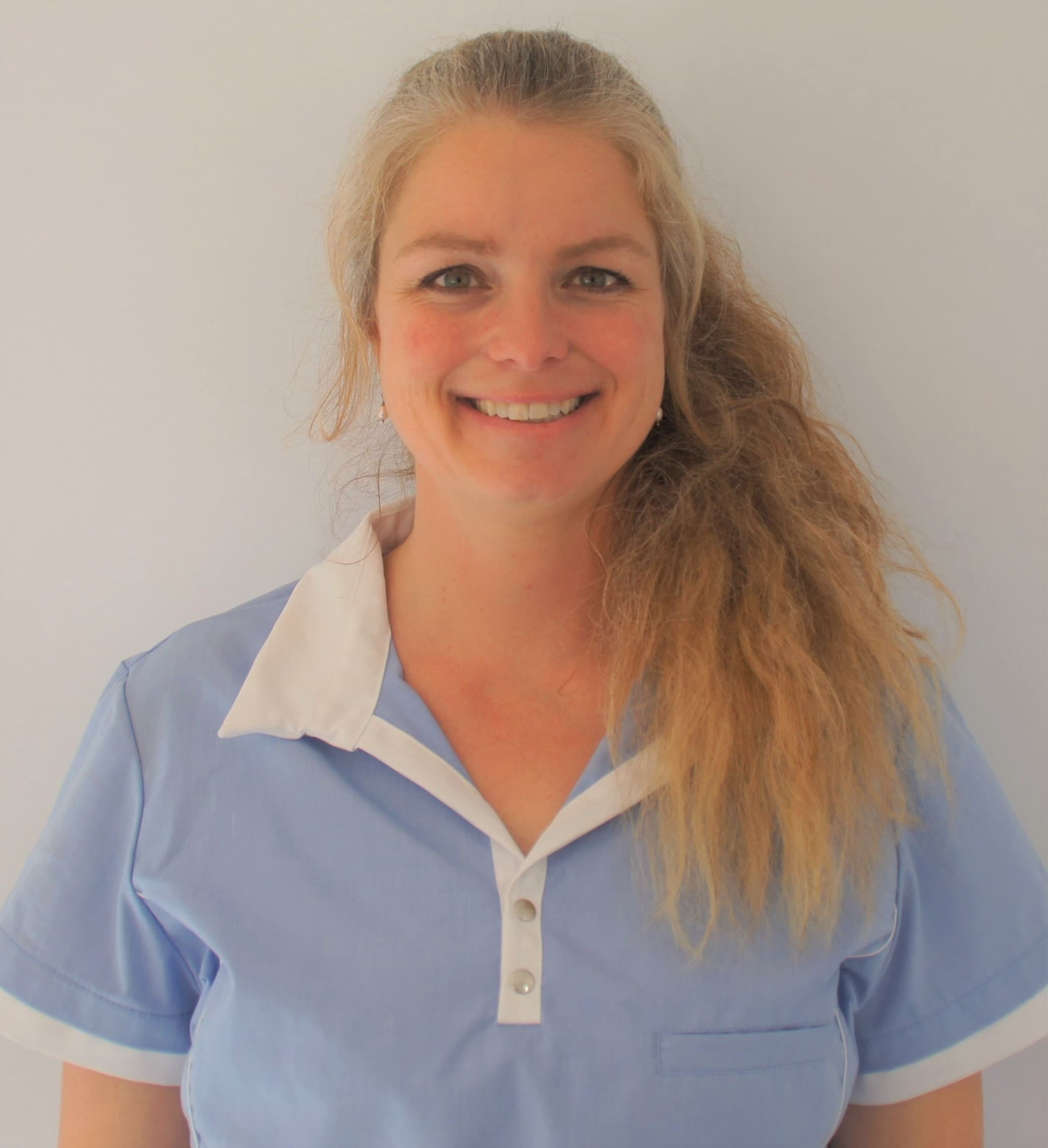 Katie, Dyrlæge & indehaver